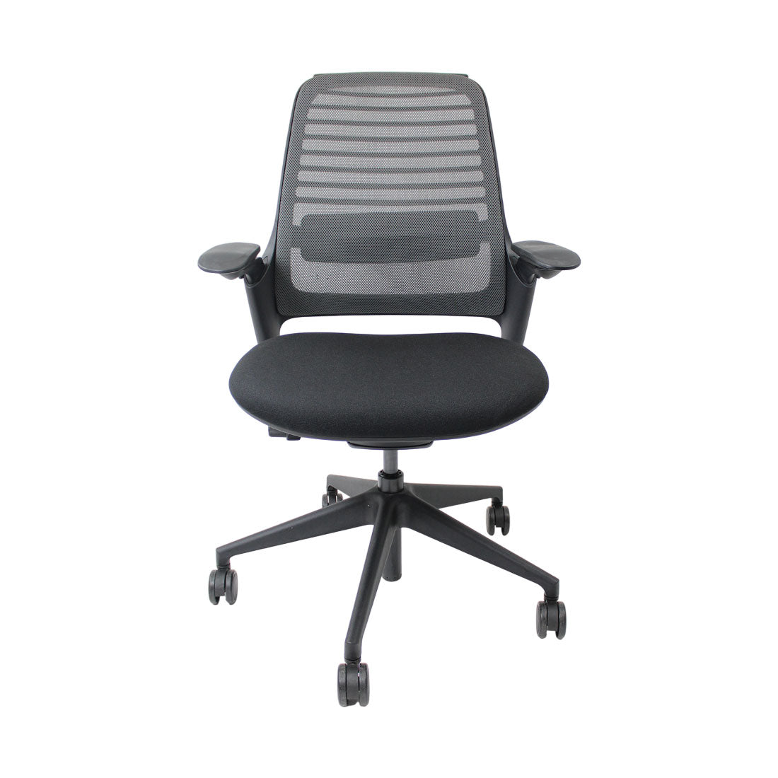 Steelcase Silla de oficina ergonómica Serie 1 con respaldo de malla en tela negra - Reacondicionada