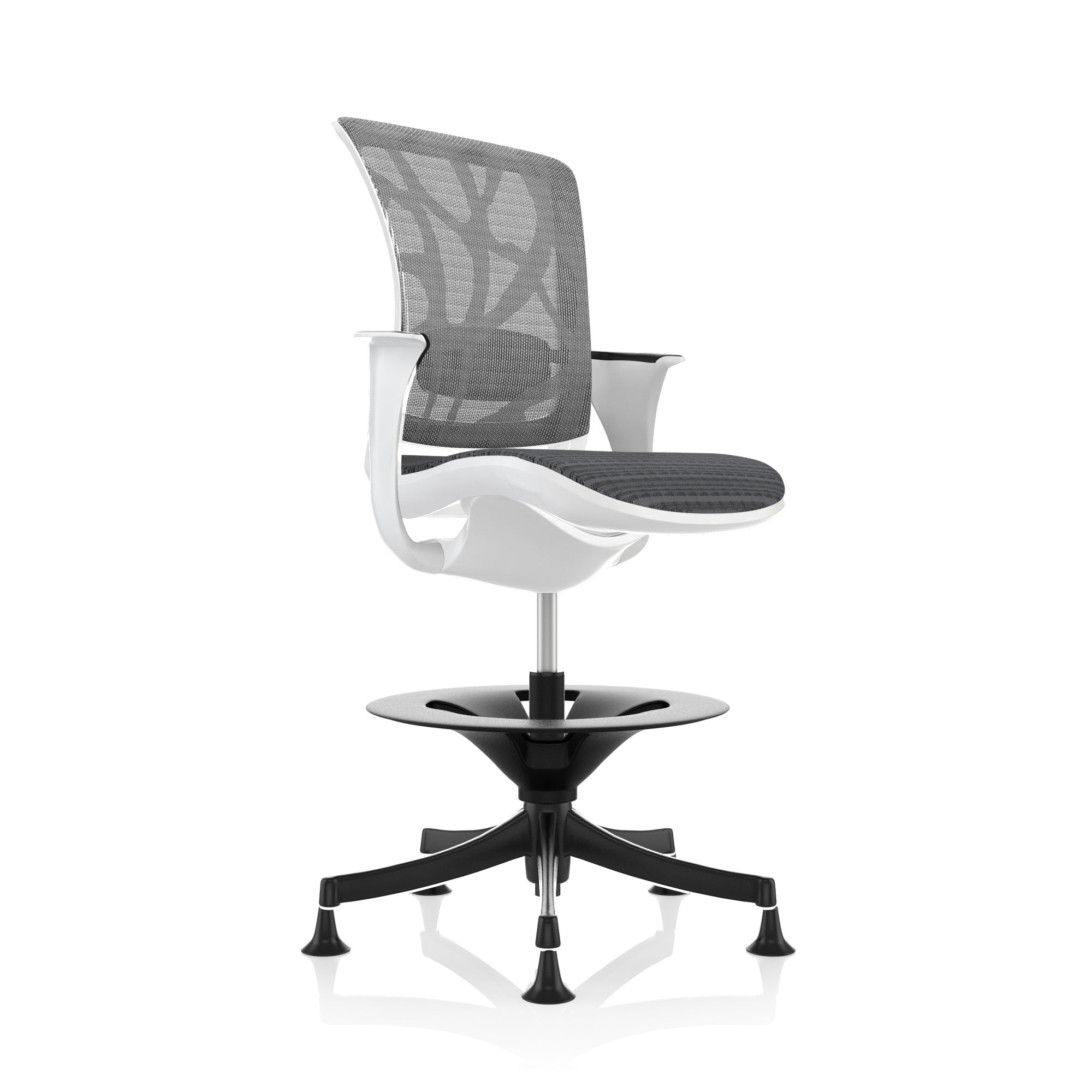 Asientos de confort: silla de dibujante de skate en blanco y negro - restaurado